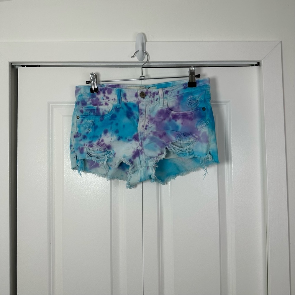 Abercrombie & Fitch Women’s Tie-Dye Distressed Denim Shorts Size 2